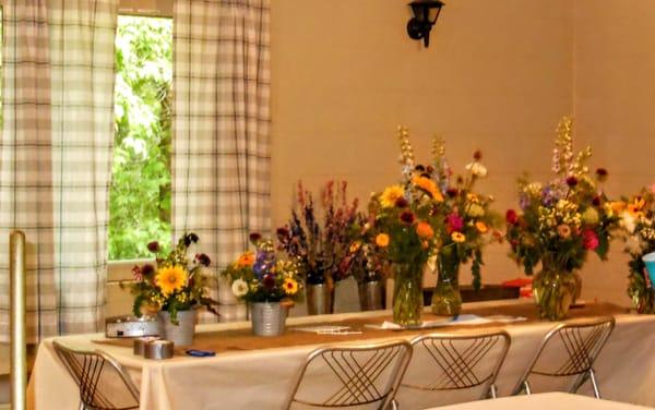 All of the gorgeous flowers in the foreground are Harmony Harvest... I've got to find more that do them full justice.