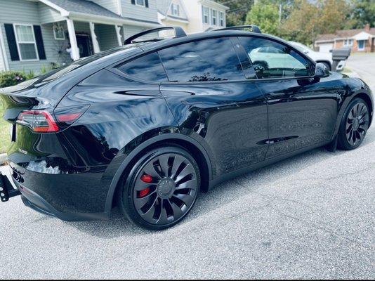 Tesla model Y