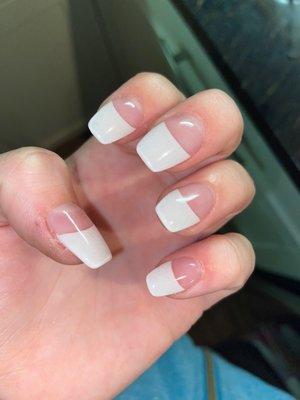 L C Nails