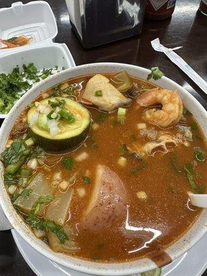 Caldo de Mariscos