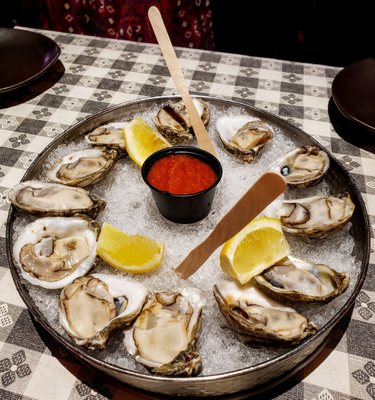 Dozen Raw Oysters at Boil Shack Colonie