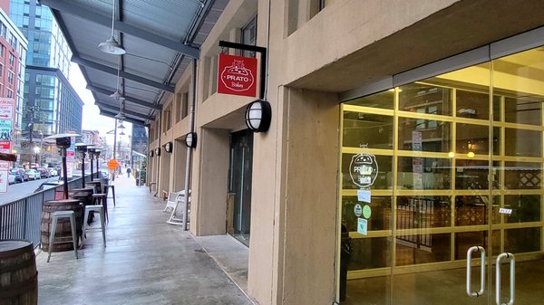 Storefront (12/31/21). @PratoBakery #JerseyCity #ItalianBakery #Bakery #Bread