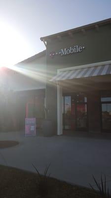 NEW T-MOBILE STORE!