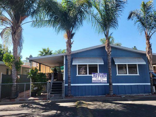 Nice Mobile Home Park. All ages park. Close to shopping centers and fwy.