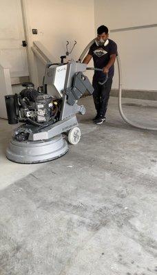 grinding concrete floor, preparation before base coat