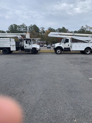 Arborist truck and material handler 3500 lbs jib