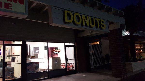 Exterior at night (01/20/18). #Upland #Donuts #SweetEats #CheapEats