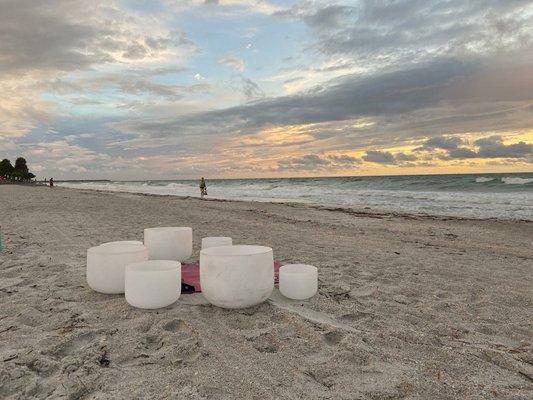 Sound bowl meditation allows deep relaxation, stimulates profound stress relief, and eliminates toxins from the body.