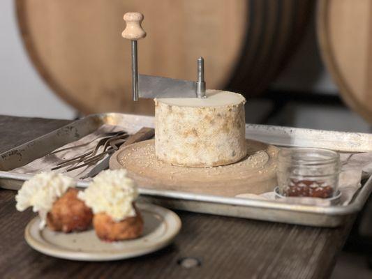 La Morotte en Girolle, Membrillo, and beignet with aleppo pepper