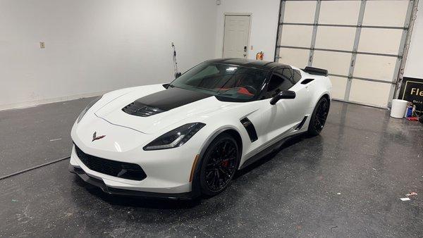 Custom Black Decals on the C7 Corvette ZO6