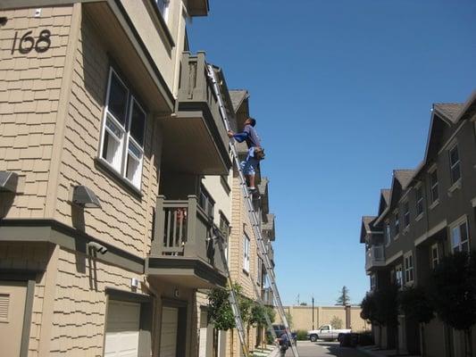 Commercial window cleaning