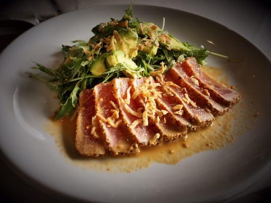 Tuna tataki It's so fresh and tasty :)