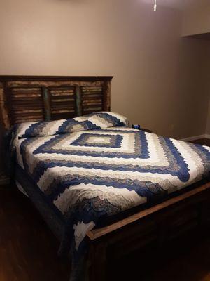 Headboard & footboard - love the rustic vibea