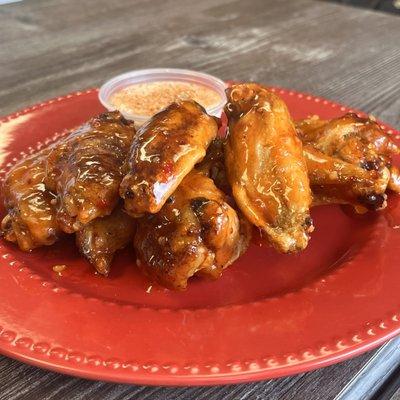 Firecracker wings (spicy Thai chili sauce)