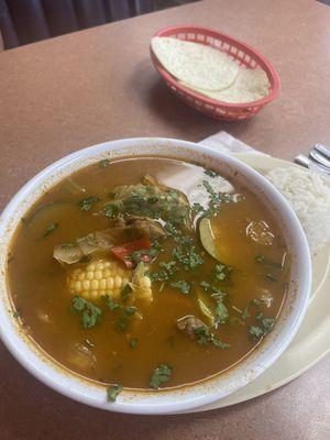 Caldo de res