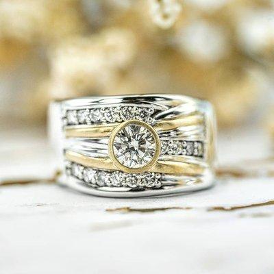 Why chose between white & yellow gold when you can have both!