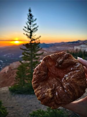 Kouign-amann sunset treat. Happy Sunday!