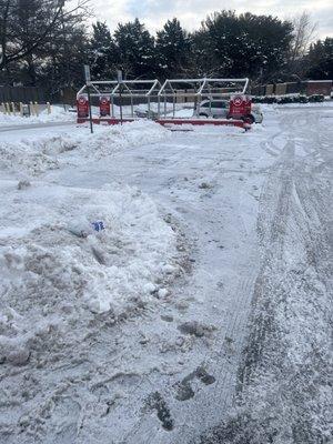 This is their parking lot . Smh they don't even shovel.