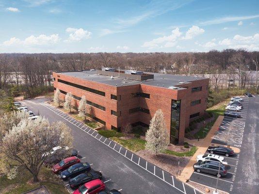 10820 Sunset Office Dr., St. Louis, MO 63127