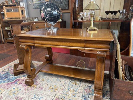 Gorgeous library desk/table