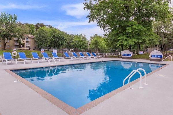 sparkling swimming pool