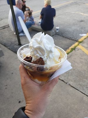 Salted caramel brownie sundae