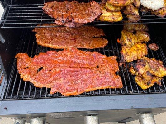 Excellent cuts of carne asada at a great price!