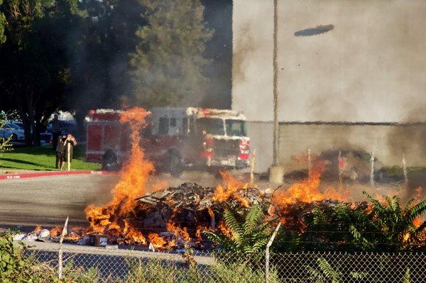 🔥🚒Garbage fire at Sharks Ice (8/16/19)🔥🚒