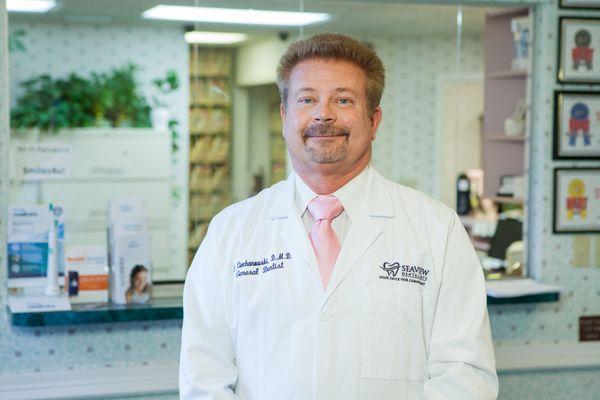 Dr. Daniel Ciechanowski, DMD