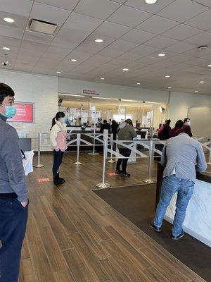 Long line with one teller