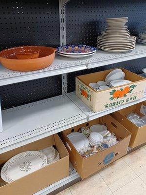 Complete sets of dishware boxed together