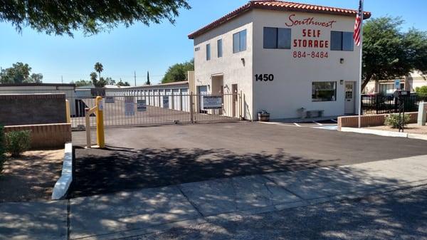 Tucson Storage Facility  1450 E Metric Place Tucson, AZ 85713