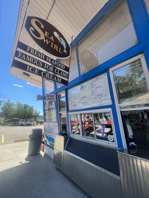 Our  mini Lobster Roll Tour, Stop #4