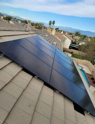 6.4 KW Enphase System Installed in Chino Hills California!!
Call (562) 403-4464 for a FREE quote!!!