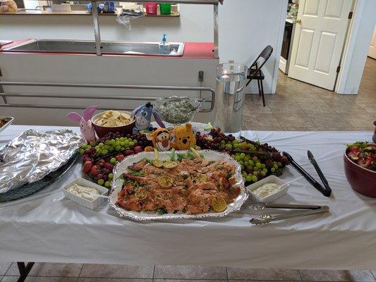 Winnie the Pooh theme baby shower display table