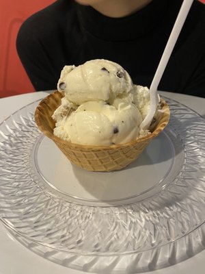 waffle bowl chocolate chip cookie dough