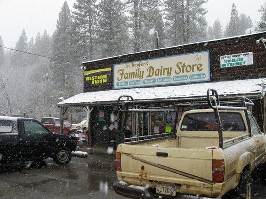 Hayfork Dairy Store Outside