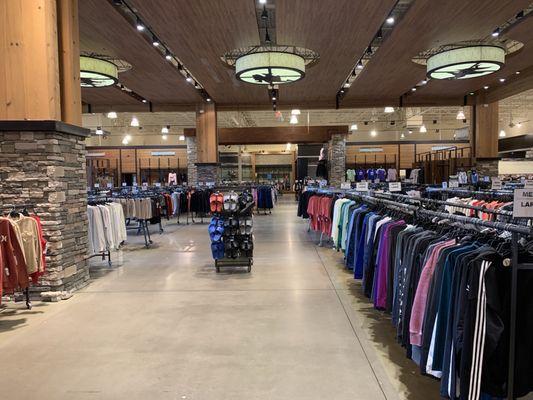 DICK'S Warehouse Sale