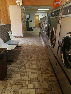 Suds America Laundromat