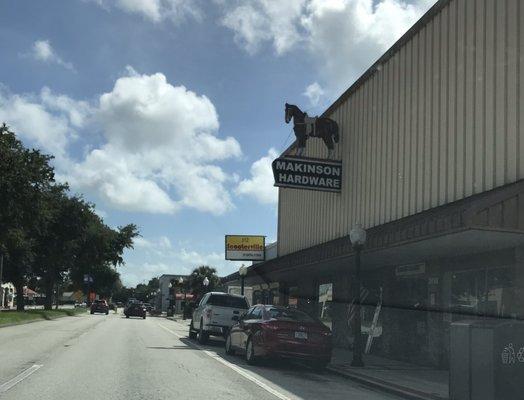 You can spot establishment horse on building in front