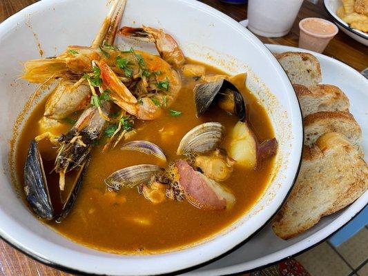 Seafood Mares 7 Seas Soup