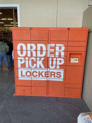 Pickup lockers at entrance