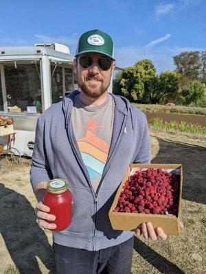 Boring farm hat, 4 lbs of raspberries and their KILLER raspberry lemonade. Yessss