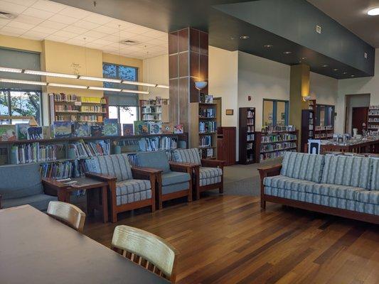 Lenoir City Public Library