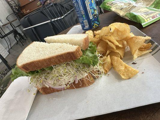 Tuna sandwich