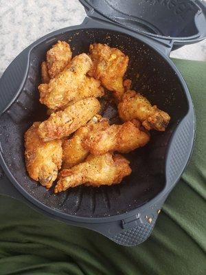 The lemon pepper wings... hot and fresh... YES!!!