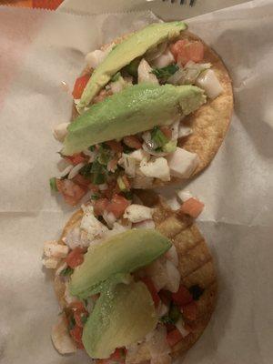 Tostada de ceviche mixto