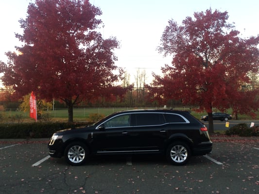 Lincoln MKT - 4 PAX