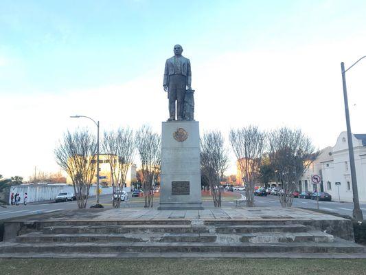 Benito Juarez Statue