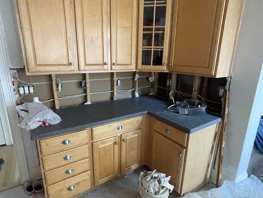 Remove countertop and backsplash